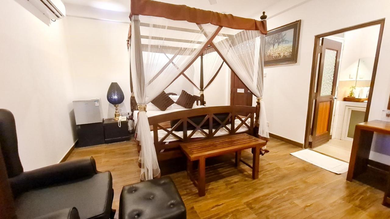 Akash By Dbi Hotell Gampaha Eksteriør bilde
