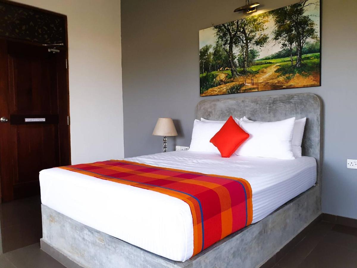 Akash By Dbi Hotell Gampaha Eksteriør bilde